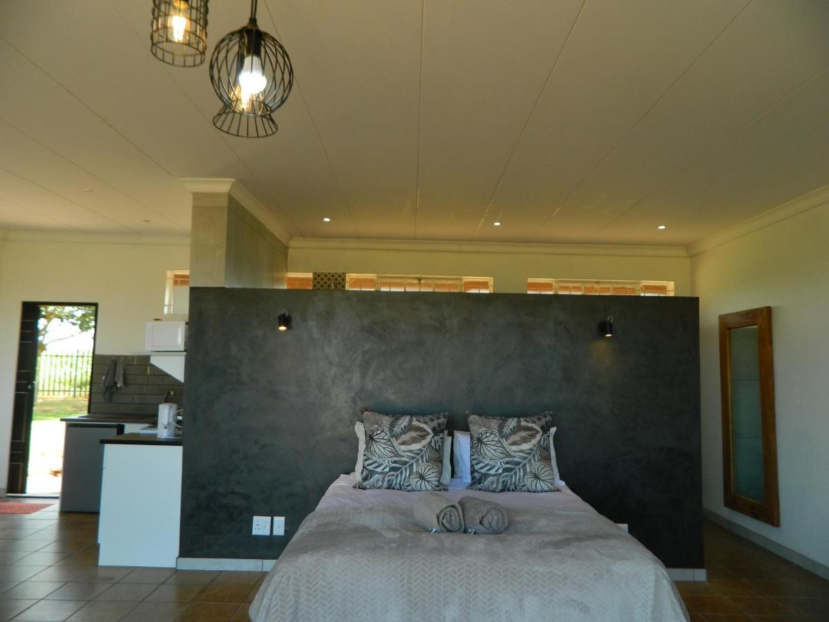 Dewdrop Farm Stay Ermelo Bagian luar foto