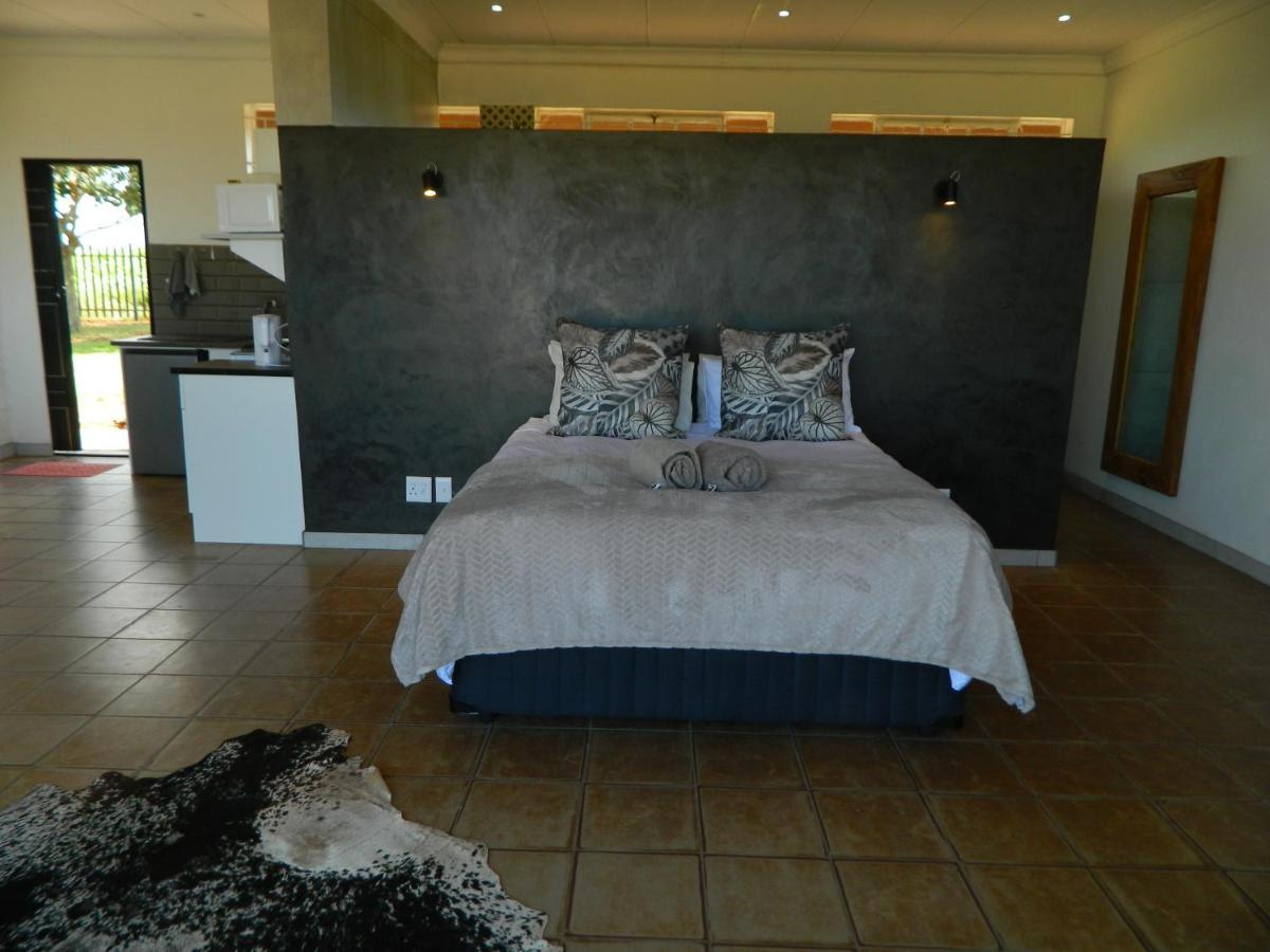 Dewdrop Farm Stay Ermelo Bagian luar foto