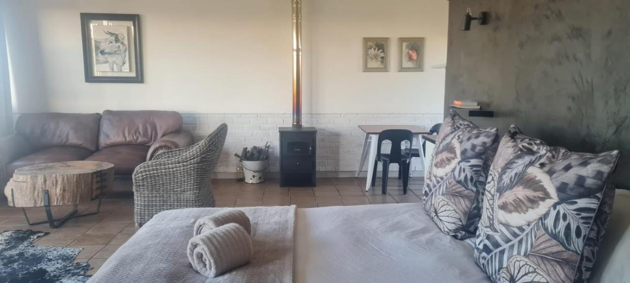 Dewdrop Farm Stay Ermelo Bagian luar foto