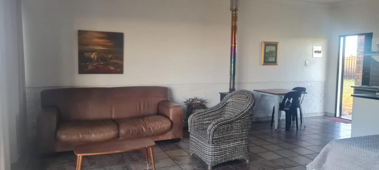 Dewdrop Farm Stay Ermelo Bagian luar foto